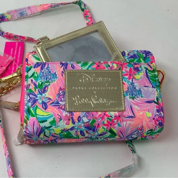 Disney Parks Lilly Pulitzer Dreamin’ Crossbody Purse Minnie Daisy Bag NWT - Picture 7 of 15